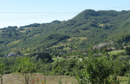 Caprese Michelangelo House | Old restored stone barn, with private pool and valley views