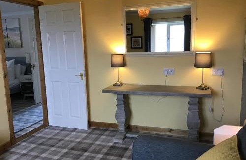 Burray Bed & Breakfast | Old School B&B Super King Exclusive 5 Room private suite