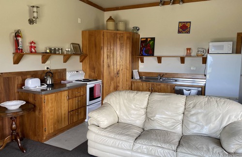 Pohara House | Old-School Winery with Panoramic Ocean Views of beautiful Golden Bays