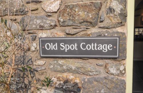 Trefasser House | Old Spot Cottage
