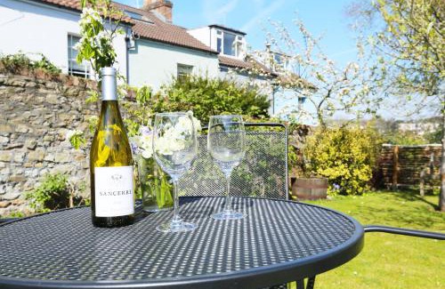Westbury on Trym House | Old Stables, hidden period gem, spectacular garden