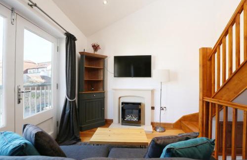 Westbury on Trym House | Old Stables, hidden period gem, spectacular garden