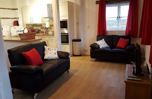 Holsworthy Cottage | Old Stables, Mews or Gamekeeper