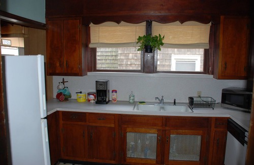 Bayview Cottage | Old Time Ocean View Cottage