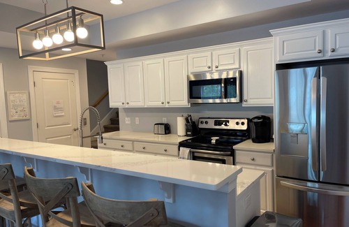 Old Town Bluffton House | Old Town Bluffton! Steps from shopping, restaurants, music, art and more.