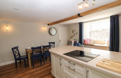 Dawlish Cottage | Old Town House