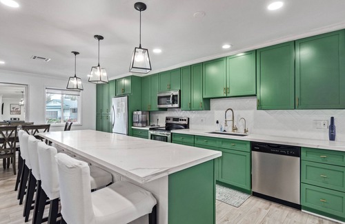 Village Grove House | Old Town Oasis + Full Guest House + Free Heated Pool