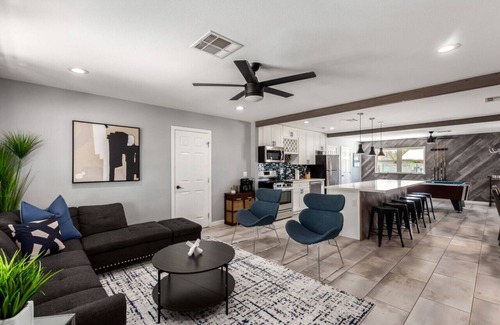 Cox Heights House | Old Town, Single story w/Pool, Bunk Beds, Bocce, Putt-Putt, & Pool Table!