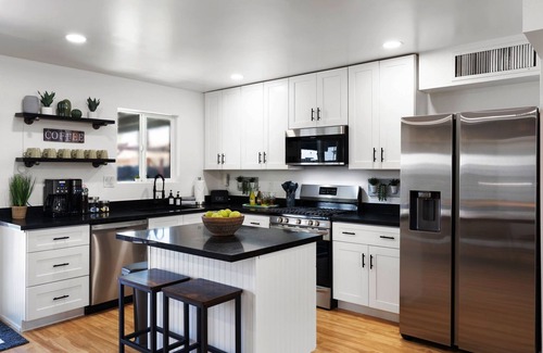 Cox Heights House | Old Town|Summer Amenities|Dogs Welcome|Golf & Hiking!