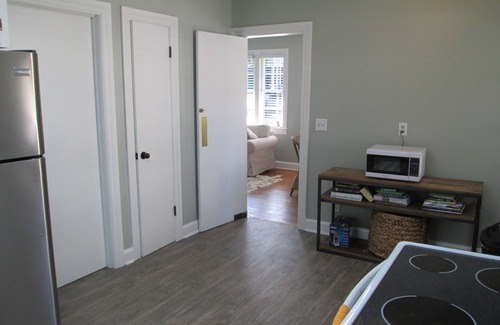 Old Village House | Old Village Mt. Pleasant/Alhambra Hall/Ocean Walk!
