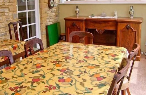 Broadwindsor Cottage | OLD YEW COTTAGE, family friendly, with open fire in Broadwindsor