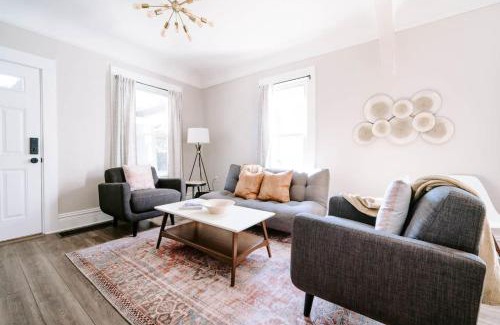Arvada House | Olde Town Ambler A Distinctive Walkable Retreat