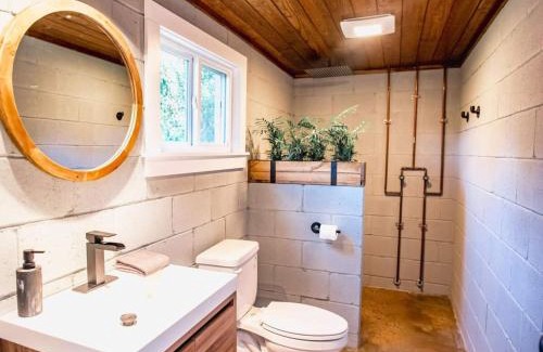 North Charleston House | Olde Village Loft - Unique Park Circle Experience