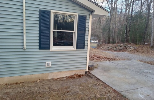 Barkhamsted House | Older house near parks, beach, fishing, boating, river rafting, and night life.