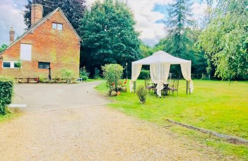 Tinsley Green House | Oldlands Farmhouse Gatwick
