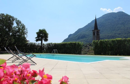 Mergozzo Apartment | Oleandro 1 apartment in Mergozzo with pool
