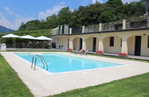 Mergozzo Apartment | Oleandro 1 apartment in Villa Cerutti