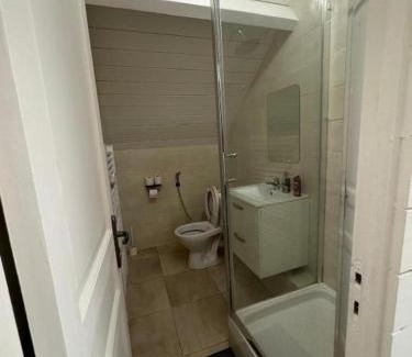 Poissy Bed & Breakfast | Oliasi Poissy