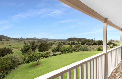 Meroo Meadow House | Olive Grove - A Contemporary Rural Haven