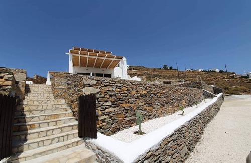 Kithnos Villa | Olive's Coast Seafront Villa