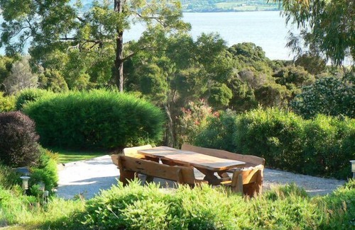 Windermere Cottage | Olive's Cottage and Gardens - MESMERISING VIEWS
