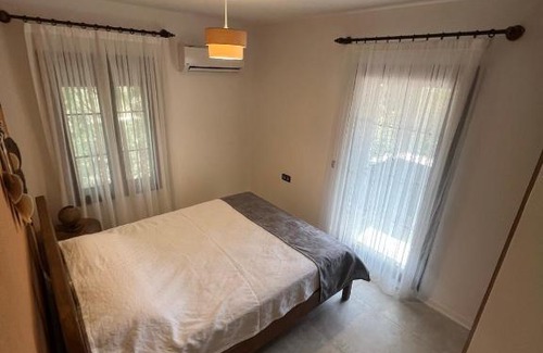 Oludeniz Villa | Oludeniz Luxury Villa with Jacuzzi, Common Pool