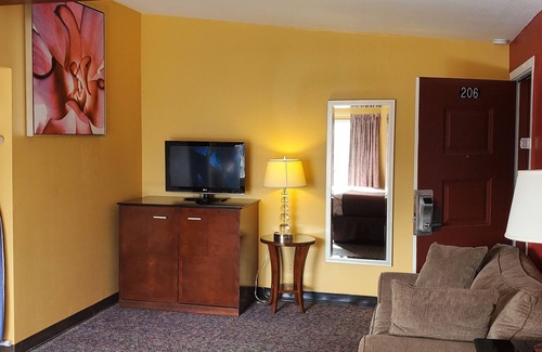 Aberdeen Hotel | Olympic Inn & Suites