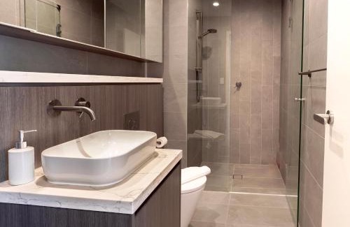 Lidcombe Apartment | Olympic Park 2BR Pool gym access and walk to stadium