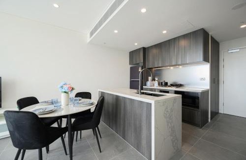 Lidcombe Apartment | Olympic Park Stylish 1BR Apt with Gym Pool good view