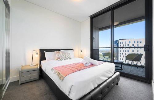 Sydney Olympic Park Apartment | Olympic Park with View Parking near Train