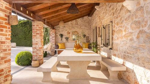 Jehnici Villa | Om Shanti