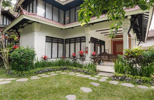 Penestanan Hotel | Om Wellness Resort