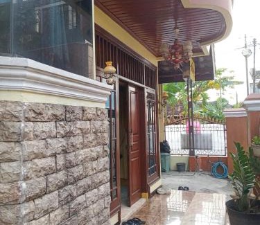 Tegalrejo House | Omah Cahyo Homestay