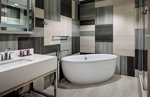 Downtown Northeast Hotel | Omaha Marriott Downtown at the Capitol District