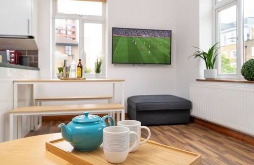 De Beauvoir Apartment | Omega - Excellent location 3BR Maisonette