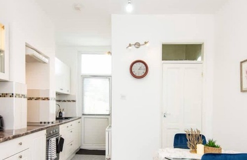 Hanwell House | Omega @ Hanwell | Ground Floor Ensuite | Parking