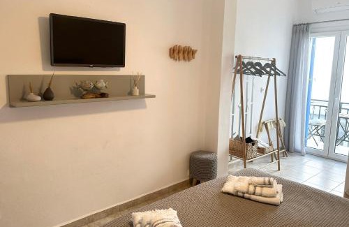 Antiparos House | Omma, la Main Street suite