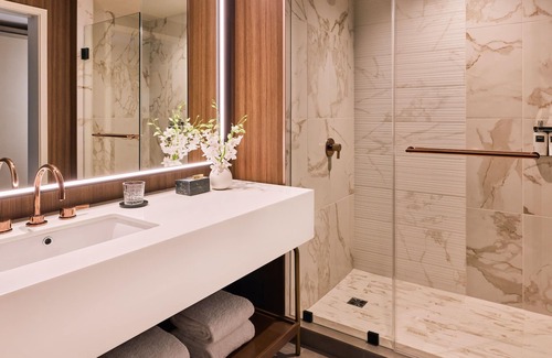 Seaport District Hotel | Omni Boston Hotel at the Seaport