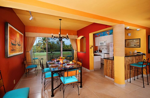 Zona Hotelera Norte Condo | On a White Sandy Beach, Beautiful artwork throughout the inside Condo#101