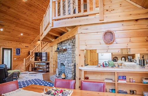 Mountain View House | On Beautiful White River, Minutes from Sylamore Creek and Blanchard Springs