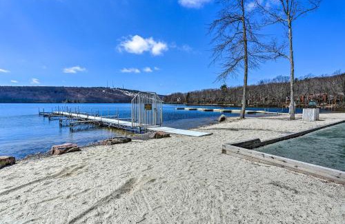 Lake Harmony Apartment | On Big Boulder Lake Condo with Community Pools!