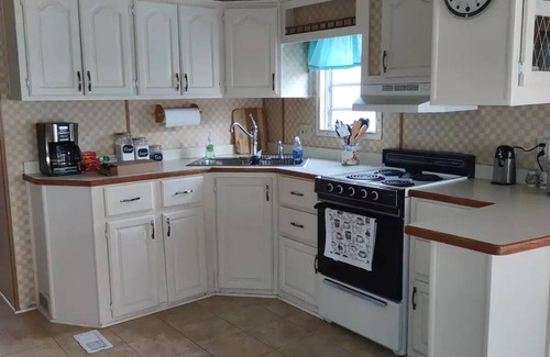 Palmetto House | On Golden Pond-Spacious 2 bedroom Close to Beaches