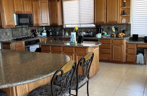 Desert Hot Springs House | On Golf Course 2-bedroom house with WiFi, AC in Desert Hot Springs