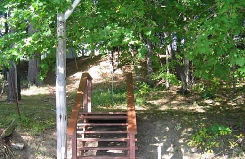 Maryland House | On Goodyear Lake - docks and lake toys-canoes, paddleboat, water trampoline