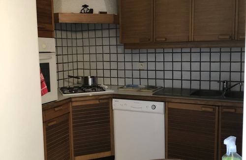 Pontaillac Apartment | On Pontaillac beach: 115m2 apartment + private garden in front of the beach.