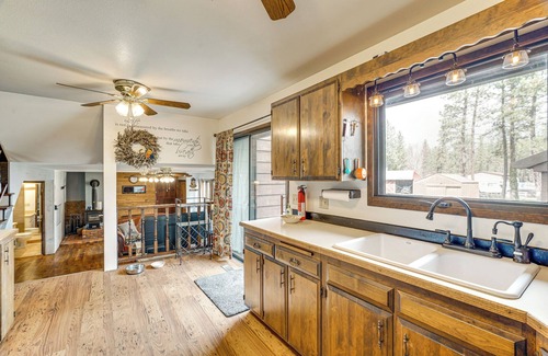 Spokane House | On-Site Access to Spokane River: Home w/Fire Pit!