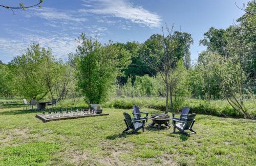 Cosby House | On-Site Creek Access Pet-Friendly Cosby Cabin!