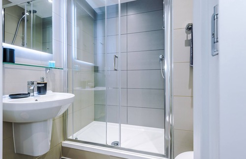 Sheffield City Centre Apartment | On-site Gym (included). 2 Bed Luxury Apartment