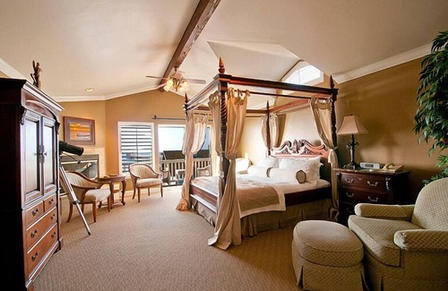 Cayucos Bed & Breakfast | On The Beach Bed & Breakfast