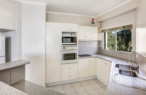 Trinity Beach Apartment | On the Beach Holiday Apartments